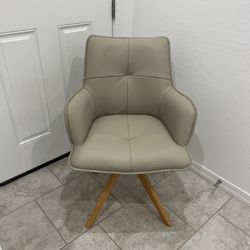 Genuine Leather Swivel Office Chair 