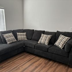 Grey sectional Sofa. Need Gone