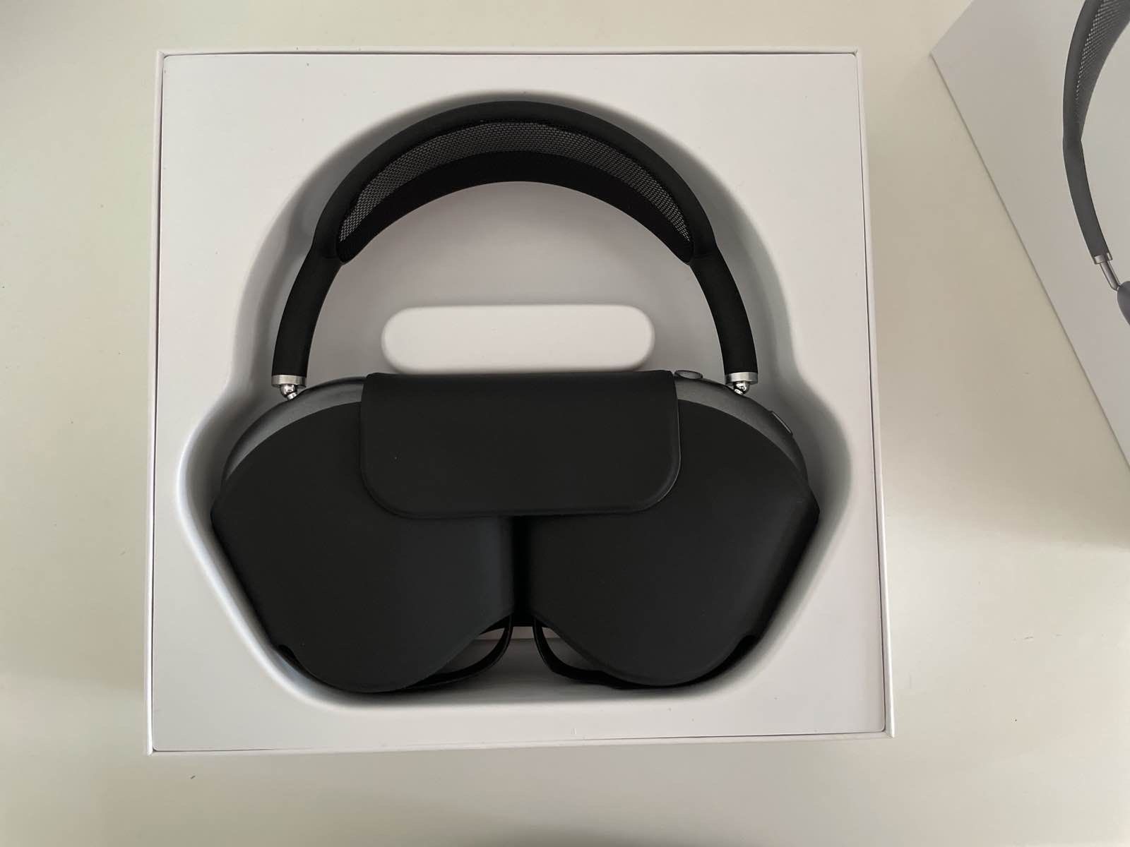 Black AirPod Max