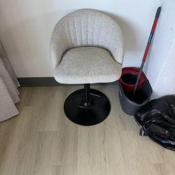 Adjustable Island/Bar Chairs (Set Of 4)