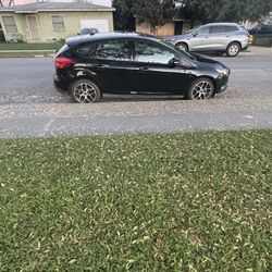 Ford Focus Se Hatchback 2018 Pasa Smog 142239 Millas Titulo Limpio Estéreo De Pantalla Con Cámara Y Sensores De Reversa Navegador Bluetooth Sunrrof 