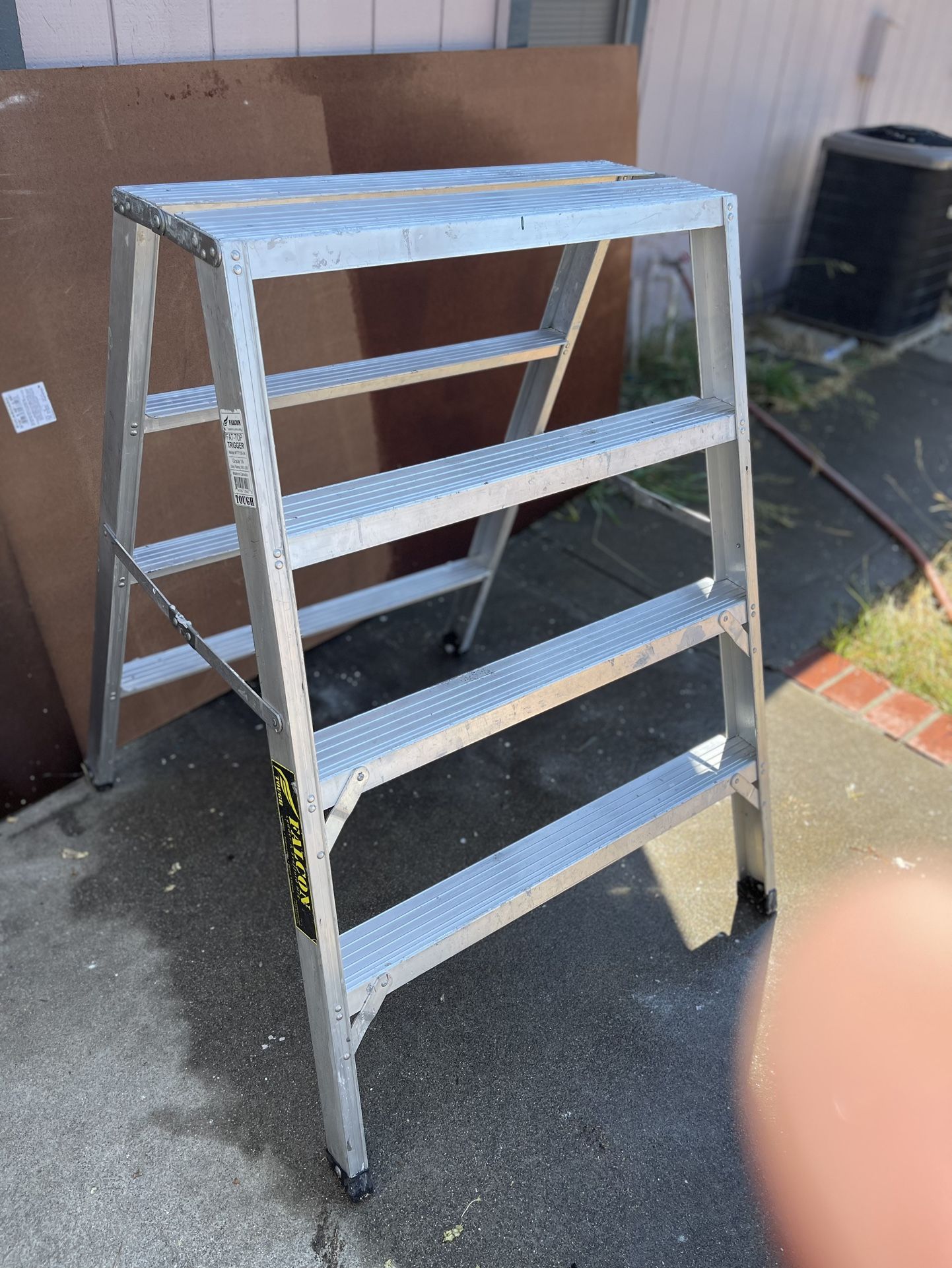 4 Foot Aluminum Falcon Ladder