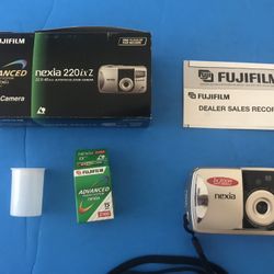 Excellent Fujifilm NEXIA 220ixZ Fujinon Zoom 22.5-45mm Point & shoot APS bundle