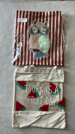 2 Tote bags