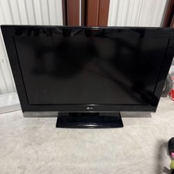 42” LG TV