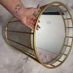 Mesa Dorada Con Espejo