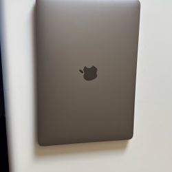 MacBook Pro 13” 2020 i7 32GB 500GB