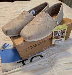 Toms slip ons