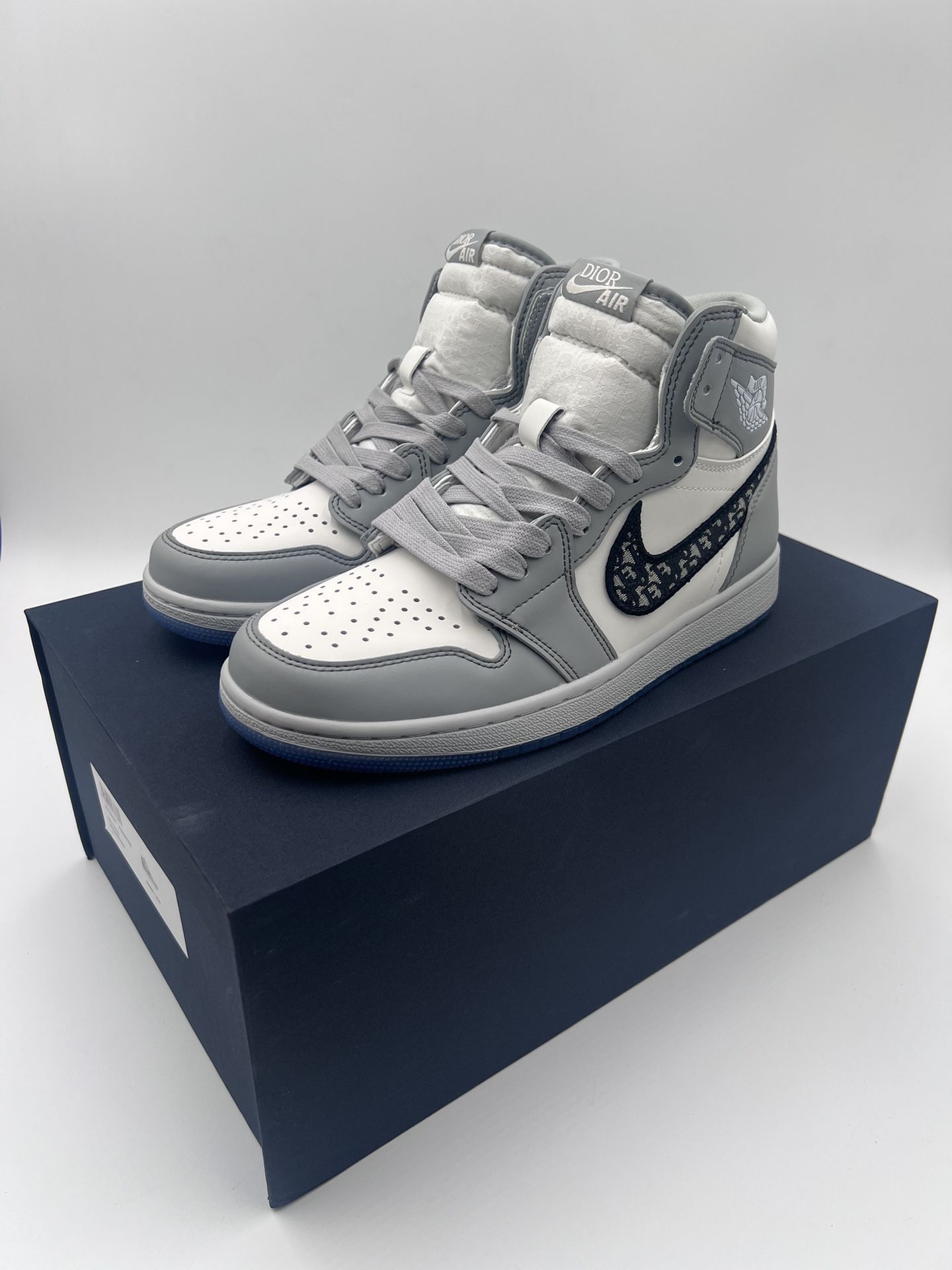 DIOR Jordan 1 High Sneakers