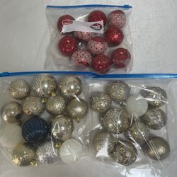 Christmas ornaments (like new) 