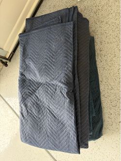 Furniture moving blankets