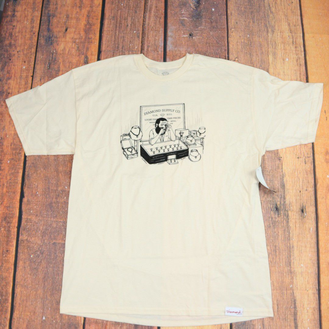 Diamond Supply Co. T-shirt/ XL Size/ Cream Color/ Short Sleeve tee/