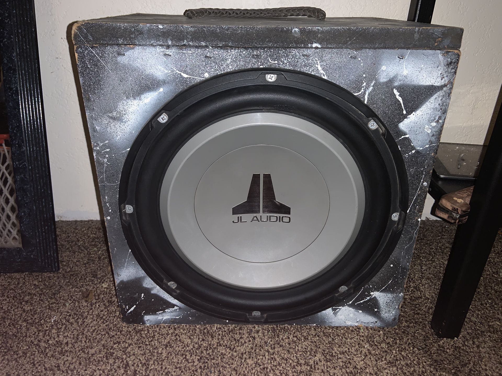 JL audio 13.5” subwoofer with box