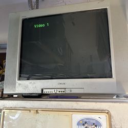CRT 32” Sony TV