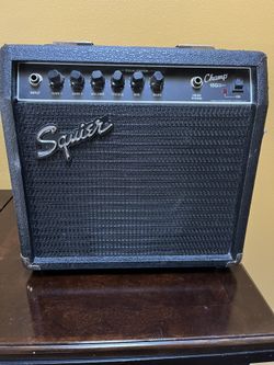 Squier Champ 15G Guitar Amp