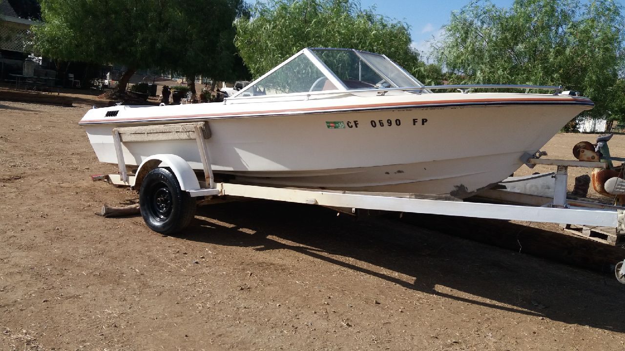Free boat and trailer bring tire and rim 5x4.5