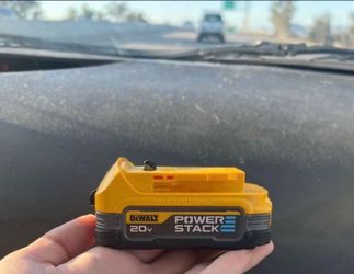 Dewalt Power Stack Lithium Ion
