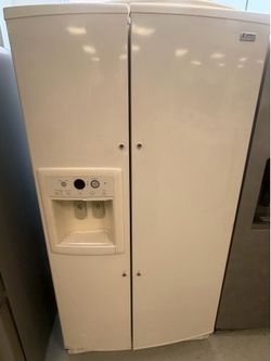 Kenmore Elite Side-by-Side Refrigerator – Ice & Water Dispenser!