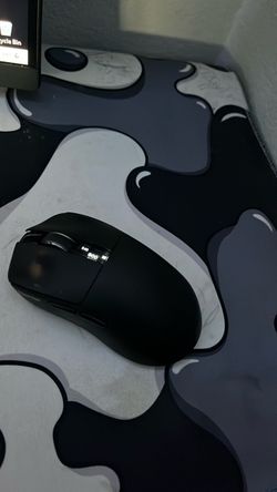 Womier wireless gaming mouse