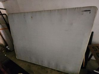 Box Spring - Queen Size - FREE