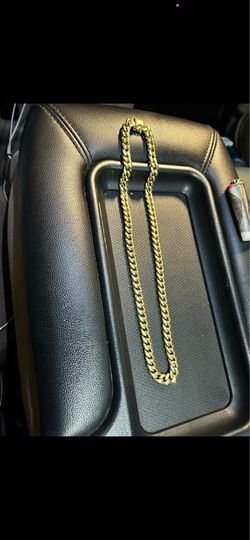 66.6 grams yellow gold 10k  Cuban link