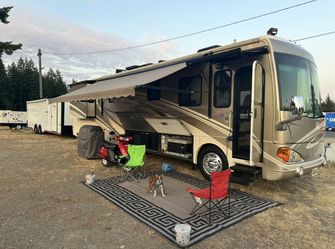 2007 Fleetwood Excursion 40ft Diesel pusher