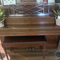 Piano Great Conditions 