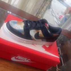 Dunk Low Graffiti Navy 135