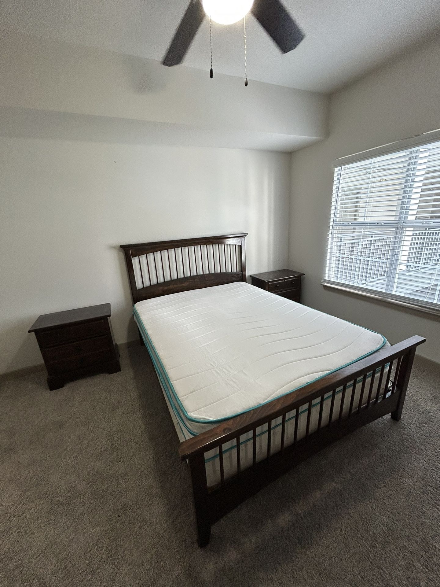 Queen Bedroom Set With Dresser And Mirror