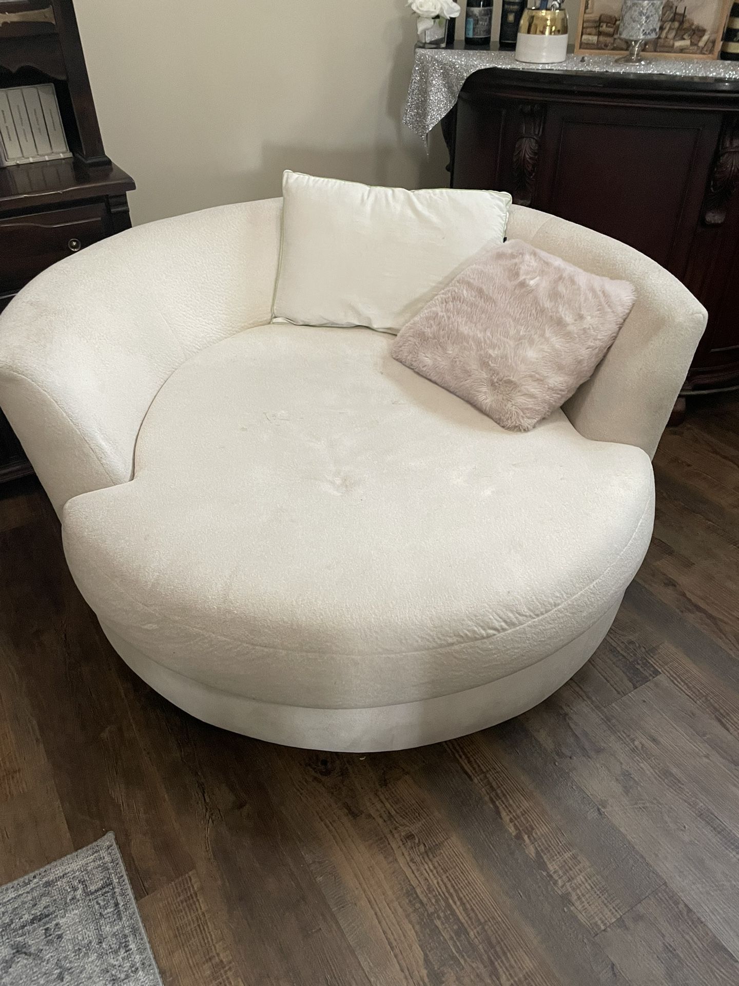 Princess chair for Sale in Chandler AZ OfferUp