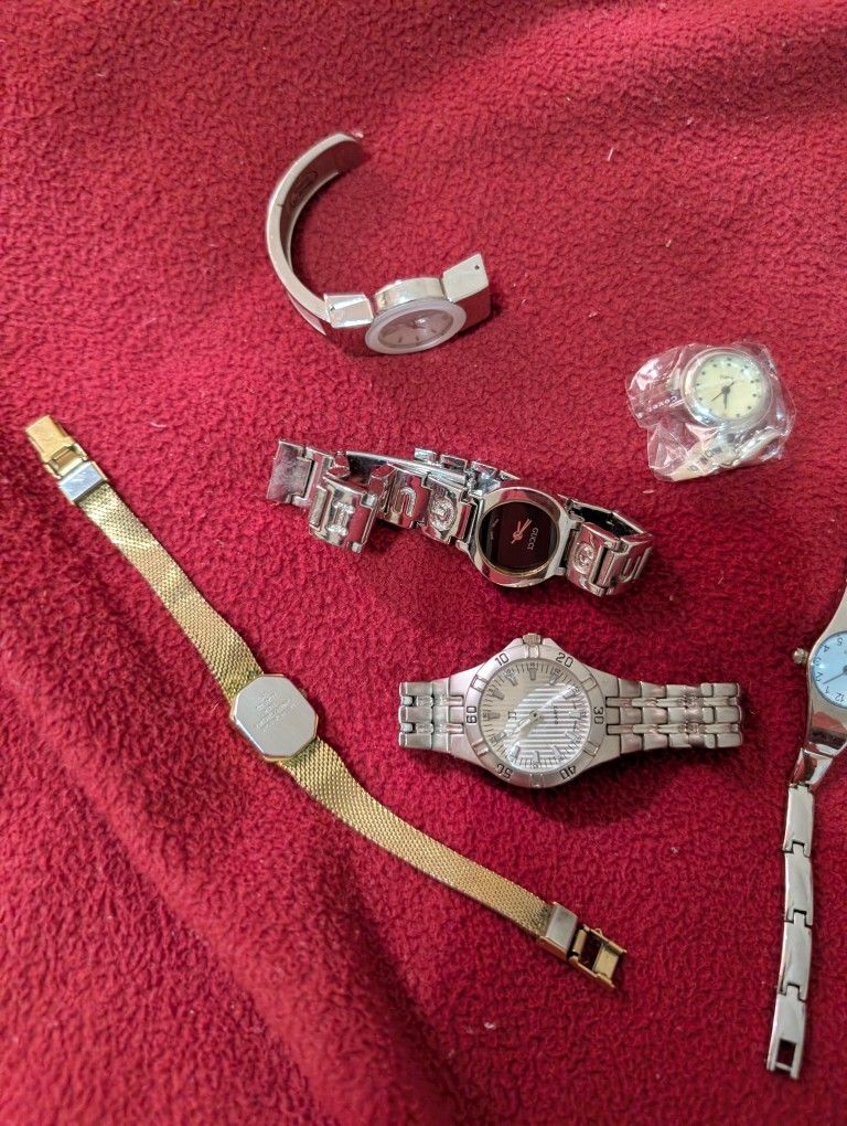 All watch need battery not tested no refund as is for repair and parts