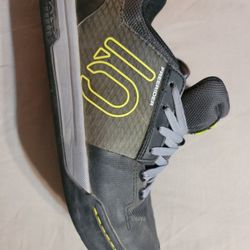 Five Ten 5 10 Freerider BMX or Mountain Bike Shoes 9.5 US