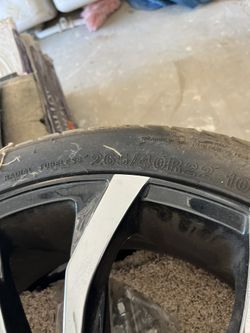 Custom Made Rims With Tire