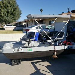 2 Man JON BOAT With Bimini, Fish Finder An Trolling Motor