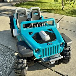 Power Wheels Jeep Hurricane included two batteries (one is brand new $80) Kid Ride On