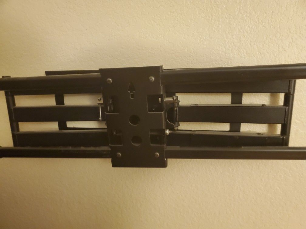 full swing tv wall mount holds up to 100lbs