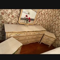 5 Piece Vintage Dresser Set 