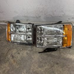 2007-2013 GMC SIERRA  Headlights 