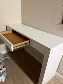 Desk for free, pick up only