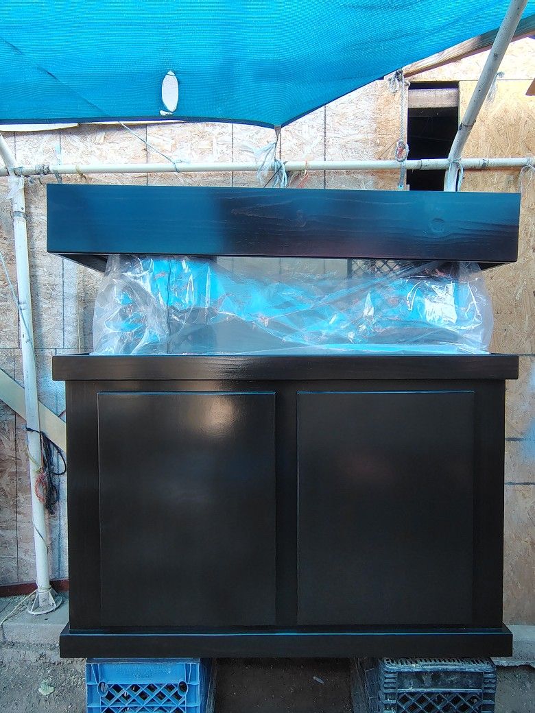 Fish Tank Stand/Aquarium