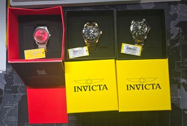 New Invictas watches in the box!