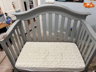 Free Convertible Infant-Toddler Bed