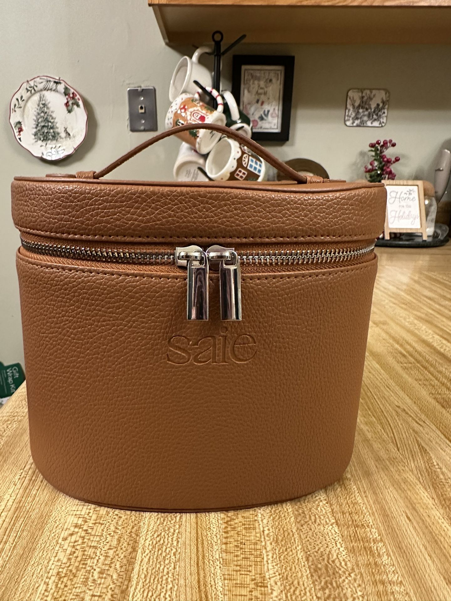Saie Makeup Vanity case