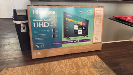 Hisense 50" R6 Series 4K Roku TV
