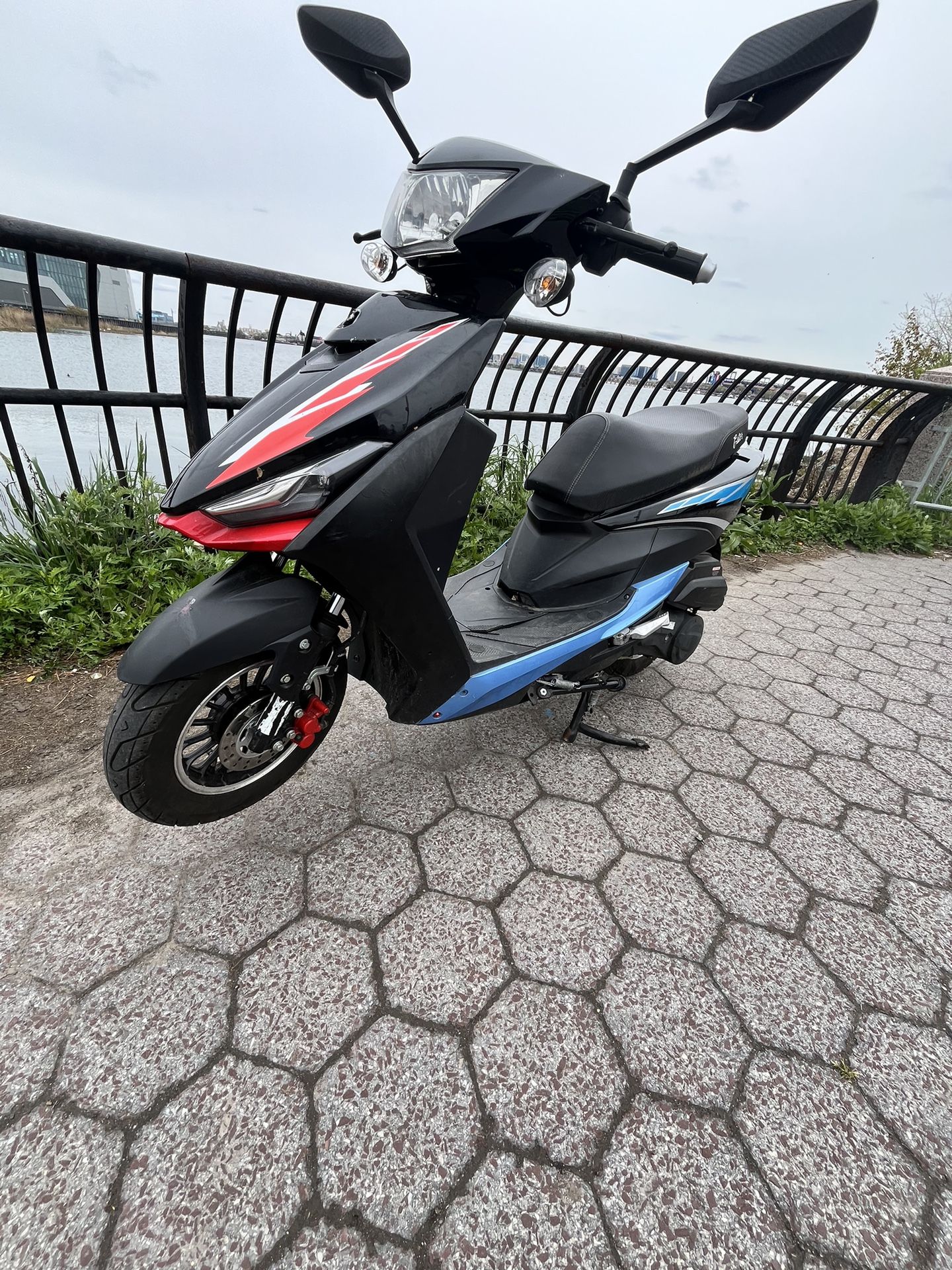 2023 moped 150cc