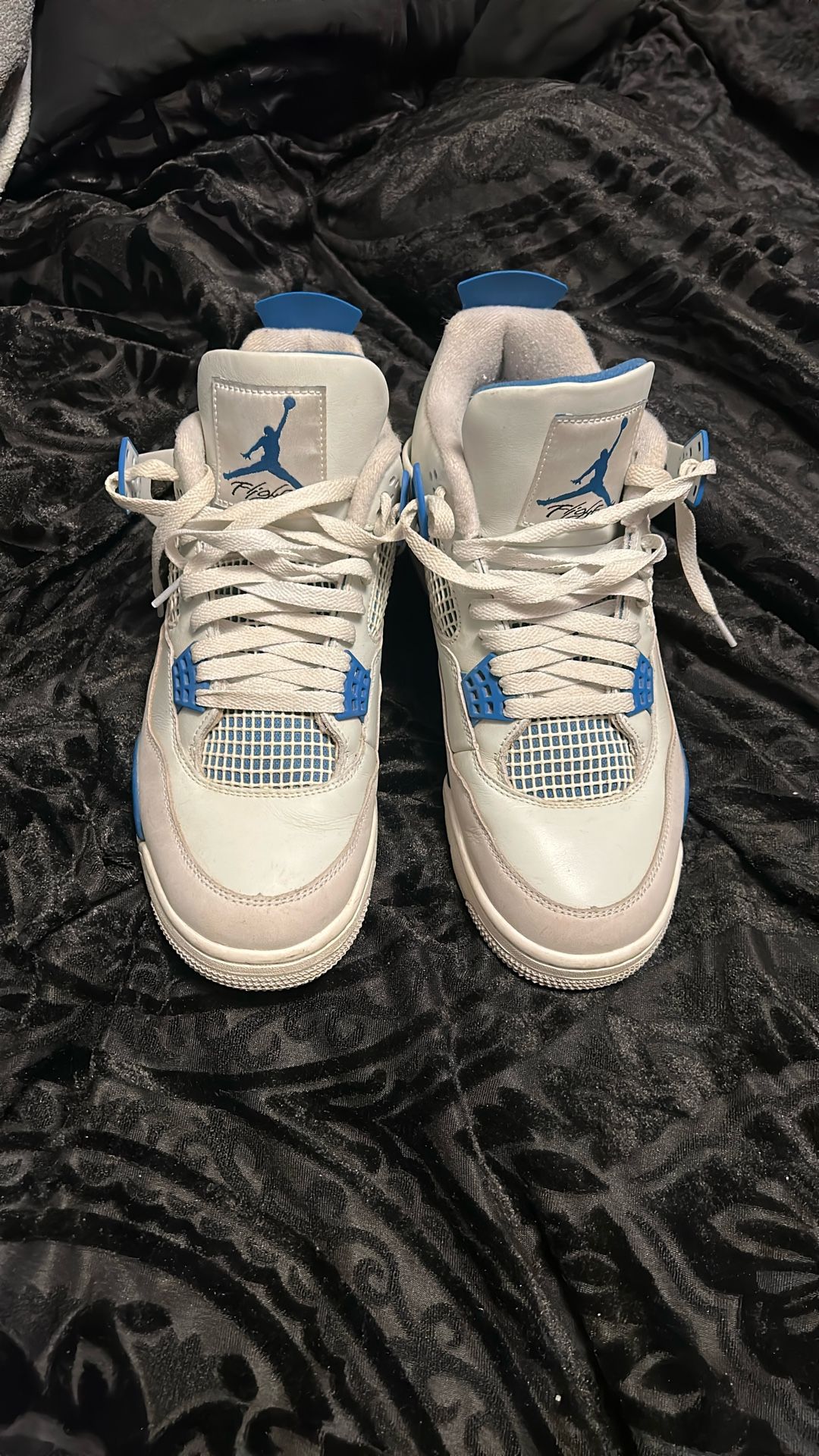 Jordan 4 ‘ Military Blue’