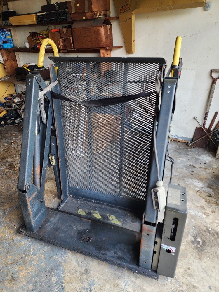 Ricon Wheelchair lift for Vehicle, Hydraulic Lift Gate/Ramp, Heavy Duty