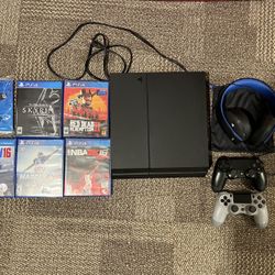 PS4 500 GB, 2 Controllers, Headset and Games 