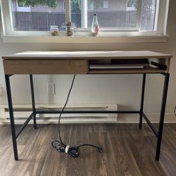 Office desk - NEED GONE BY 5/31