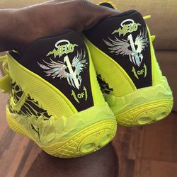 Melo Ball Basketball Shoes